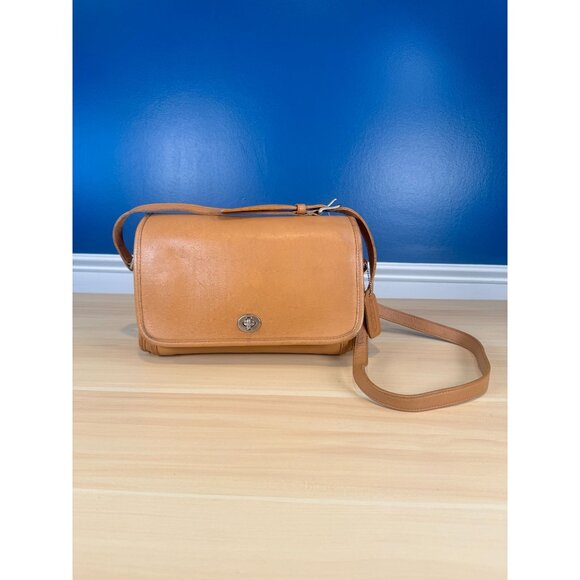 Vintage Coach Ridgefield Flap No. 9812 Camel Crossbody Bag - Picture 1 of 11